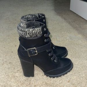 Black and grey boots! Never worn size 6